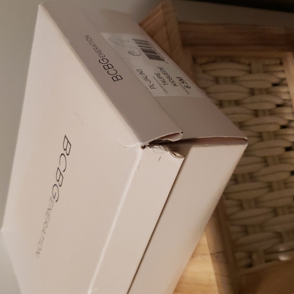 🔶️5 for $30🔶️ BCBGeneration Platform Taupe Suede Rosette Pumps - Picture 11 of 12